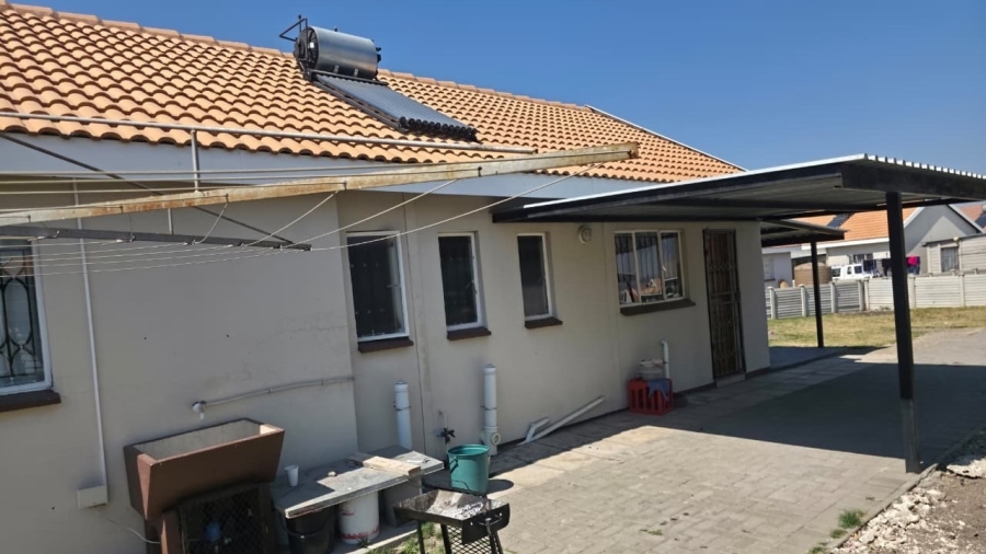 4 Bedroom Property for Sale in Freedom Park North West